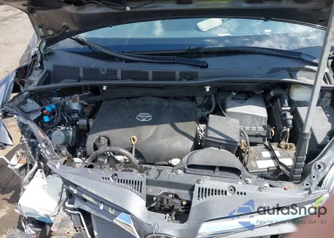 2018 Toyota Sienna Xle 8 Passenger z USA, uszkodzony, nr VIN 5TDYZ3DC8JS935845